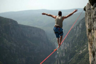 Slackline : qu'est-ce que c'est et quels sont ses bienfaits ?