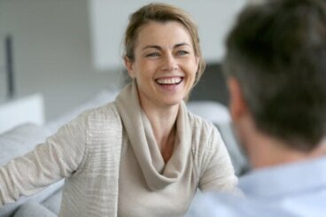 Ce qu'il faut faire (et ne pas faire) pour conquérir une femme mûre