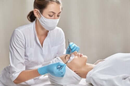 Tout ce que vous devez savoir sur les extensions de cils