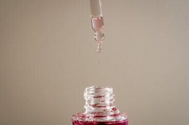 Bakuchiol : le rétinol végétal est-il aussi bon qu'on le dit ?