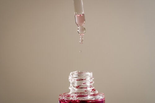 Bakuchiol : le rétinol végétal est-il aussi bon qu'on le dit ?