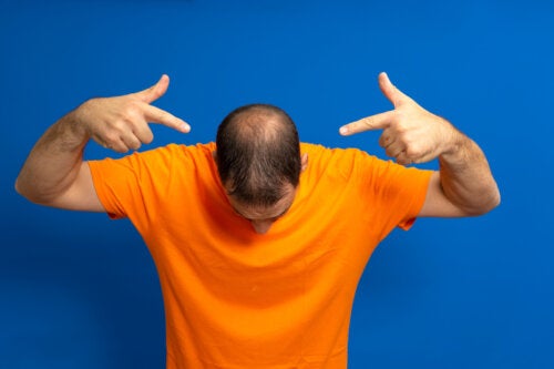 Soins capillaires pour hommes : guide pour prévenir la calvitie