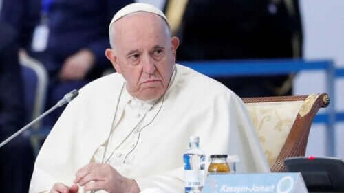 Le pape François nécessite une opération urgente : découvrez ses problèmes de santé