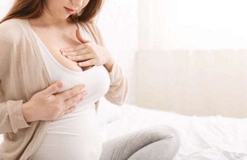 Comment réduire naturellement les vergetures sur les seins?