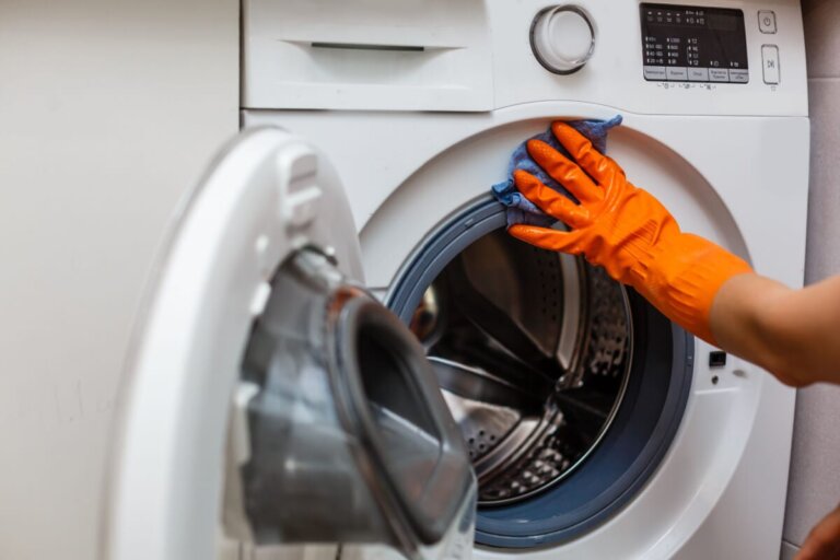 Comment nettoyer la machine à laver avec des produits naturels?