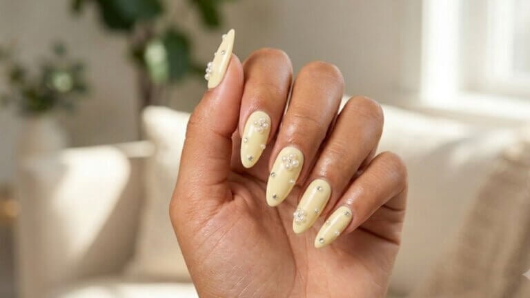 Amarillo con strass
