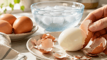 Des œufs durs difficiles à écaler : comment ajuster la cuisson et le refroidissement