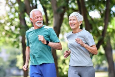 20 ou 30 minutes par jour : comment faire de la marche une habitude après 70 ans