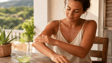 L'aloe vera en été : comment l'utiliser pour rafraîchir la peau sans la rendre collante ?