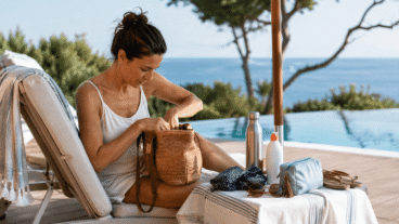 Bien-être intime en été : 6 habitudes à adopter à la plage, à la piscine et en vacances