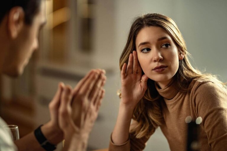 5 signes qui montrent que tu te disputes avec tes propres suppositions et non avec ton interlocuteur