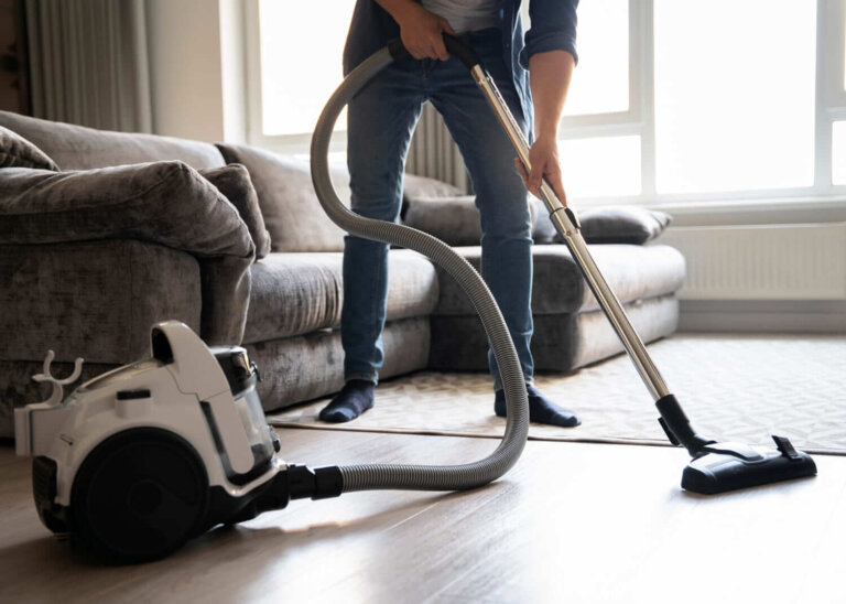 Filtre, réservoir, brosse ou tuyau : ce qu’il faut vérifier lorsque votre aspirateur perd de la puissance